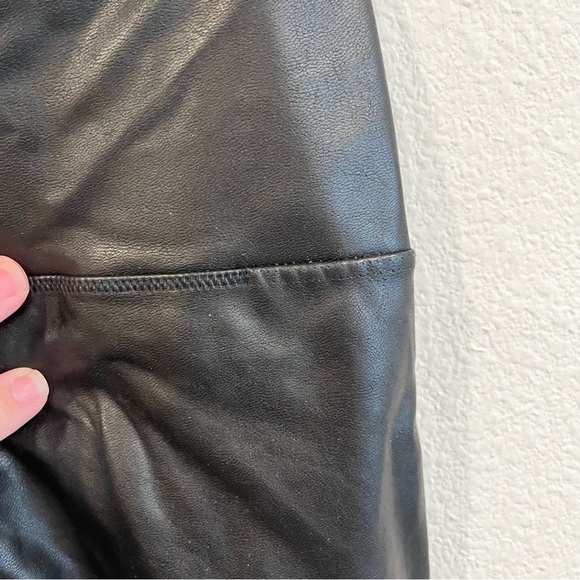 Aritzia Wilfred Free Daria black vegan leather high rise leggings size xsmall - Picture 8 of 16